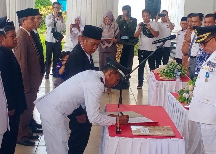 Kukuhkan Jabatan 8 Tahun, Bupati Kepahiang Ingatkan Kades Wajib Jalankan 5 Tugas, Apa Saja?