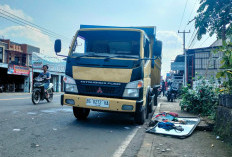 Lakalantas, Truk Muatan Kasur Terguling