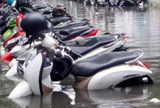Tidak Perlu Keluar Modal! Ini 5 Tips Mengatasi Motor Terendam Banjir Tanpa Perlu ke Bengkel
