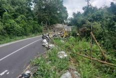 Jalan Kecamatan Seberang Musi Terancam Putus, Longsor Hanya Sisakan Sebagian Badan Jalan 