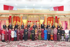 Program Nikah Balai 2025, Pemkot Bengkulu Nikahkan 10 Pasangan Pengantin