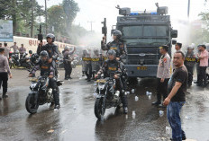 Massa Dihujani Tembakan Gas Air Mata: Kapolres & Personel Bersenjata Turun Tangan, Ada Apa di Polres Kepahiang