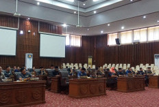 DPRD Provinsi Bengkulu Bentuk Delapan Fraksi 