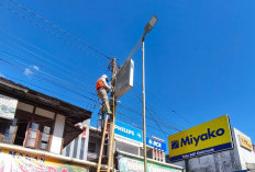  Pemasangan Lampu PJU Akan Berkelanjutan: Kecamatan Lain Diminta Bersabar, Begini Kata Dishub Kepahiang  