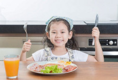  Daftar Makanan yang Bisa Bantu Perkembangan Otak Anak 