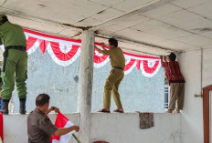 Kantor Desa Daspetah Dihiasi Bendera dan Umbul-umbul 