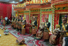 Sembilan Tokoh Bengkulu Dianugerahi Gelar Adat