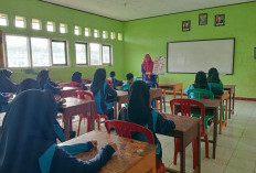 Sosialisasi Cinta, Bangga dan Paham Rupiah di SMPN 1 Seberang Musi