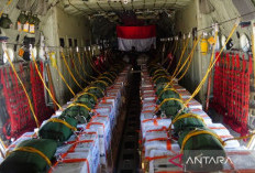 TNI Terjunkan Bantuan Logistik untuk Warga Gaza pada HUT ke-80 RI