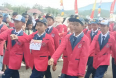 Ikut Lomba Gerak Jalan: SMPN 2 Kepahiang Meriahkan HUT KemRI ke-80 Tahun 2025
