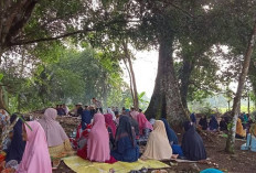 Ramai Ziarah Kubur Menjelang Ramadan, Ini Urutan Doanya