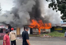 Kebakaran! 6 Warung di Terminal Kepahiang Ludes Dilalap Api