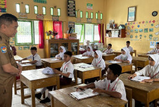  Ribuan Pelajar di Bengkulu Tengah Dapat Bantuan Perlengkapan Sekolah Gratis