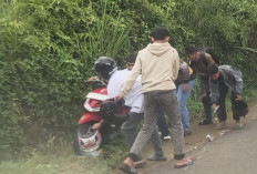 Dikeluhkan Wisatawan, Jalan ke Objek Wisata Kebun Teh Kabawetan Masih Banyak Rusak dan Sempit