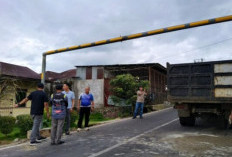 Portal Jalan Dirusak: Bupati Fikri Minta Perketat Pengawasan 