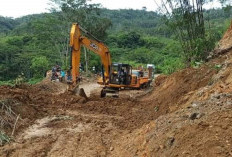 Dinas PUPR Bengkulu Siagakan Alat Berat di Jalur Lebong - Rejang Lebong