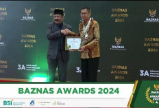 Gubernur Rohidin Kembali Terima Penghargaan BAZNAS Awards 2024