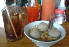 Jangan Minum Es Teh Setelah Makan Bakso, Benarkah? Ini Penjelasannya