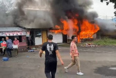 Korsleting Listrik Diduga Jadi Pemicu Kebakaran 6 Warung di Terminal Kepahiang 