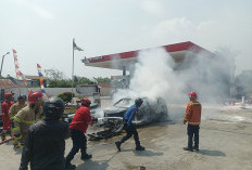 Satu Unit Mobil Sigra Ludes Terbakar di SPBU Penurunan Bengkulu