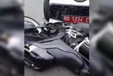 Mobnas Pemkot Bengkulu Tabrakan dengan Sepeda Motor di Kepahiang