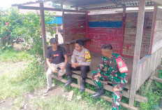 Bhabinkamtibmas dan Babinsa Ajak Masyarakat Jaga Pos Kamling