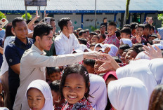  Wapres Gibran Tinjau Pelaksanaan MBG di SDN 61 Kota Bengkulu