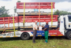 12 Unit Kontainer Sampah dari Pemprov Bengkulu Sampai, Dukung Optimalisasi Penanganan Sampah