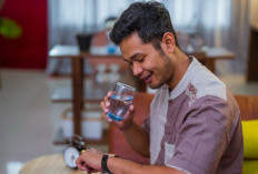 Manfaat Air Hangat saat Berbuka Puasa yang Sayang Dilewatkan