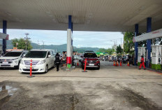 Antrean Kendaraan di SPBU Kelobak Mengular, Ternyata Ini Penyebabnya
