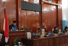 Wabup Hendri Sampaikan Jawaban Eksekutif atas Pandangan Umum Fraksi DPRD Terhadap Raperda APBD TA 2026