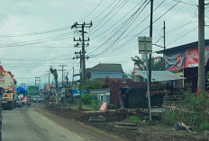 Galian Pipa dan Antrean SPBU Pekalongan Diduga Sebabkan Kemacetan di Jalan Lintas Kepahiang-Curup