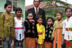 Kisah Hamdan Jamil, Kepala Sekolah Tangguh yang Dedikasikan Hidupnya untuk Kemajuan Sekolah