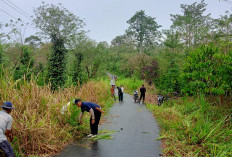 Sudah Menyemak, Warga Talang Sawah Gotong Royong Tebas Bayang 