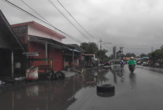  Hujan Lebat di Kepahiang Rendam Jalan Raya Desa Tebat Monok 