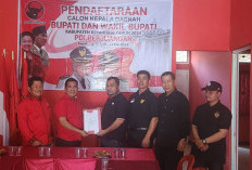 Mantan Kadis TPHP Provinsi Bengkulu Ambil Formulir Calon Bupati Kepahiang