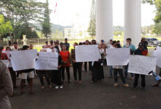 Lawan Kebijakan Daerah? Pedagang Akan Tetap Berjualan di Terminal Kepahiang