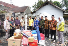 Kunjungi Korban Kebakaran di Pasar Pagi Kepahiang, Bupati Serahkan Bantuan