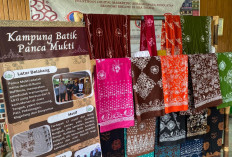 Disdikbud Bengkulu Tengah Wajibkan Penggunaan Batik Sungai Lemau di Sekolah 