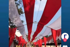 Habiskan Puluhan Juta, Desa Ini Buat Lorong Merah Putih Sepanjang 250 Meter