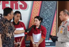 Janda Muda Cantik Bawa Sabu Ditangkap Polisi Saat Sedang COD