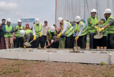 Peletakan Batu Pertama, Bupati Rachmat: Pembangunan Masjid Agung Butuh Bantuan 