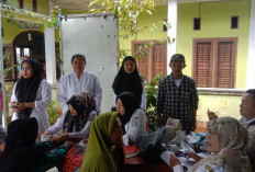Bersama Kader: Pemdes Imigrasi Permu Rutin Laksanakan Posyandu