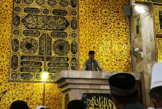  Salat Idul Adha di Masjid Agung Baitul Makmur, Bupati Fikri Ajak Masyarakat Tingkatkan Solidaritas