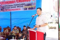 Pedagang Pasar Bang Mego Diminta Berinovasi dan Adaptasi