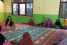 Pembinaan Majelis Taklim Mifthul Huda Kampung Bogor, Penyuluh KUA Kecamatan Kepahiang Sampaikan Soal Berwudhu