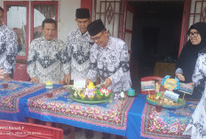 Potong Tumpeng Hingga Undian Kado Semarakan HGN di SDN 1 Kepahiang