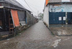 Warga Dusun Kepahiang Keluhkan Banjir Genangi Jalan dan Rumah Warga