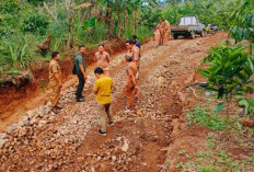 Jalan Lingkungan Tuntas, Desa Kuto Rejo Buka Jalan Baru