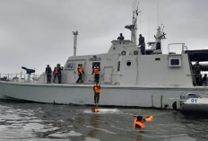 Prajurit Lanal Bengkulu Gelar Latihan Basic Sea Survival 